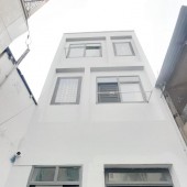 Nhà 3 tầng mới đường Nguyễn Tri Phương P4Q10. Giá 5,9 tỷ bớt lộc