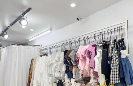 CHÍNH CHỦ CẦN SANG NHƯỢNG SHOP QUẦN ÁO MẶT ĐƯỜNG LÊ LỢI GIÁ SIÊU RẺ