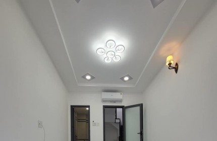 Bán nhà 270 Phan Đình Phùng, p1 Phù Nhuận, DTSD 60m2, 3 tầng, 2pn, 3wc, 3.x Tỷ, hoàn công đủ, shr.