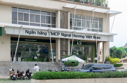 Shophouse mặt tiền rộng 12.5m2 có thể ngăn ra làm 2 mặt bằng. Diện tích 147m2, thiết kế 1 sàn, mua trực tiếp