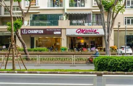 Shophouse mặt tiền rộng 12.5m2 có thể ngăn ra làm 2 mặt bằng. Diện tích 147m2, thiết kế 1 sàn, mua trực tiếp