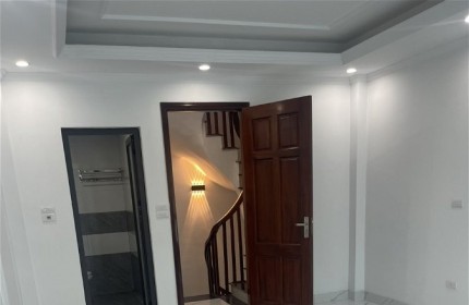 CHÍNH CHỦ CẦN BÁN NHÀ ĐÀO TẤN.38M2X4T, MT4M, 4 TỶ680. Ô TÔ CÁCH NHÀ 10M.