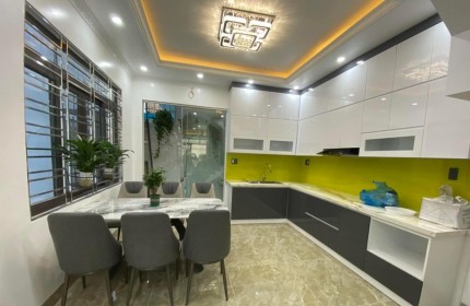 Nhà 5 tầng thang máy 60m2 chỉ hơn 7 tỷ tại Tô Hiệu _ HIẾM