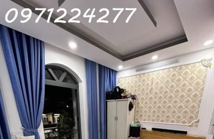 BÁN GẤP CĂN NHÀ SIÊU ĐẸP TRƯỜNG THỌ THỦ ĐỨC 51M2 4 TẦNG 4PN - SỔ HỒNG RIÊNG ,HOÀN CÔNG ĐỦ ;XE HƠI ĐỖ CỬA [ GIÁ 6.1 TỶ ]