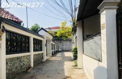 BÁN NHÀ ĐƯỜNG SỐ 4 LINH XUÂN THỦ ĐỨC 310M2, CẤP 4 VỚI 20 PHÒNG TRỌ ,DÒNG TIỀN THU NHẬP HƠN 350TR/NĂM  [ GIÁ CHỈ 10.5 TỶ ]