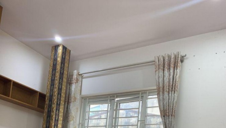 Bán nhà ngõ 68 Cầu Giấy, Quan Hoa, 43m2, 5 tầng, lô góc, ngõ 3 gác, nội thất đẹp, giá 5.9 tỷ