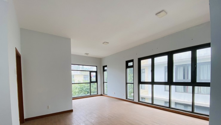 NÓNG O9 2628 5559 Bán BT KĐT ARDEN PARK 195m², 4 tầng, MT 11m, giá TL 33 tỷ Long Biên