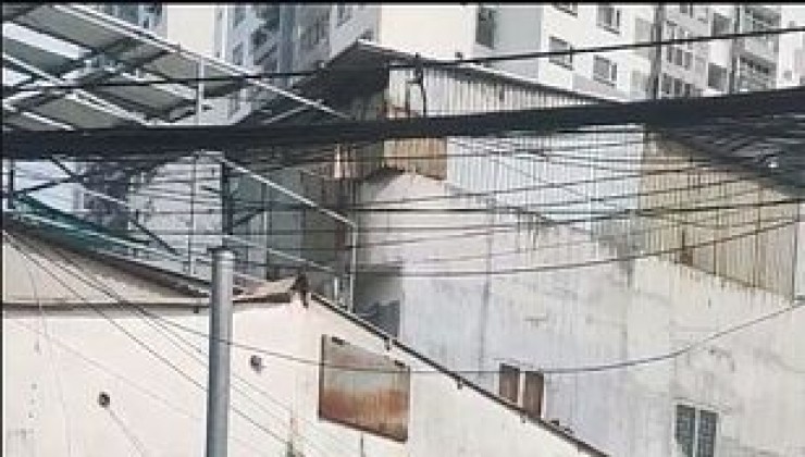 Nhà trọ Đào Sư Tích. DT: 5,5  x 30m. 