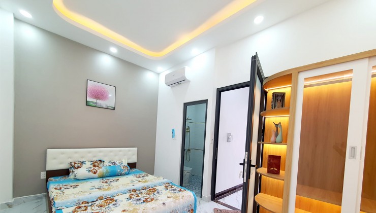 Bán Nhà Đẹp HXH 4 Tầng Khu Vip Đoàn Thị Điểm 30m2-Ngang 5m-Gần Sân Bay-Chỉ 5,5 Tỷ