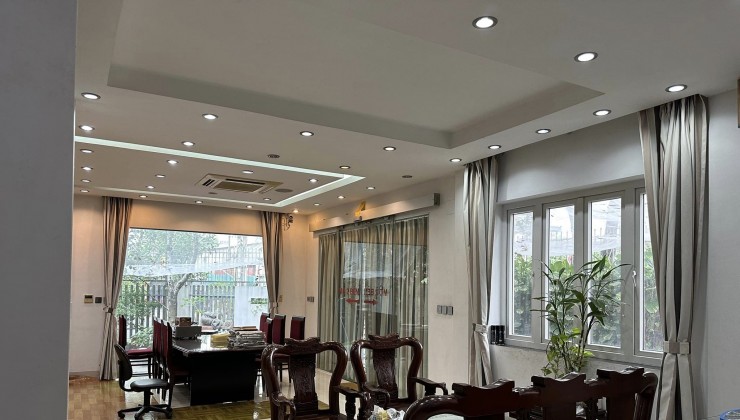 Biệt Thự Vip, Lô Góc Mặt Phố  Trần Thủ Độ, KĐT Pháp Vân 300m x 4T, Mt 40m. Giá hơn 90 tỷ.