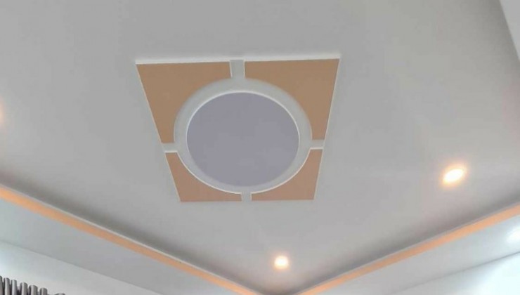 - Bán nhà Linh Trung  - Thủ Đức - 90M2 - Nhà 4 Tầng – đang cho thuê 40TR/1T