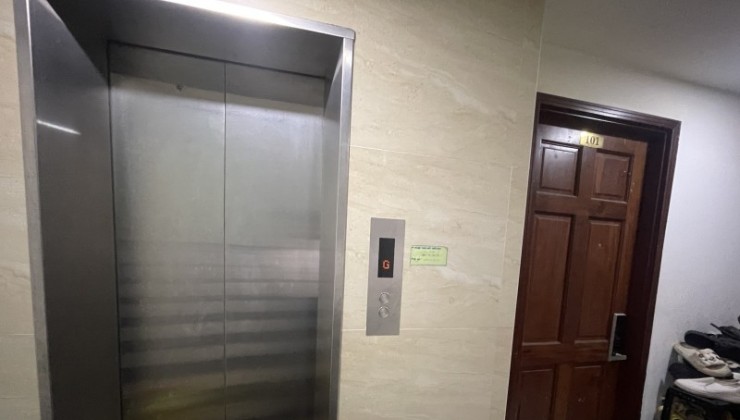 Bán Gấp Tòa Nhà Nguyễn Duy Dương, P3, Q10, 4 Tầng ( 8m x 10m ) Thu Nhập 70  Triệu 1 Tháng, 11 Phòng Cho Thuê, Có Thang Máy, Chỉ 14.2 Tỷ