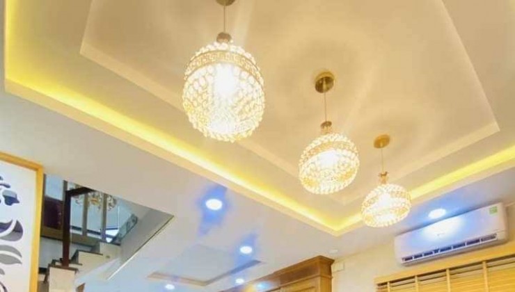 Bán nhà quận Tân Bình, đường Lạc Long Quân, 42m2, 5 tầng, 5.2 tỷ