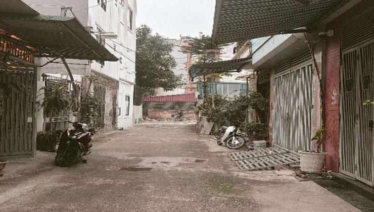 Bán đất gần chợ Thạch Bàn, Long Biên, ngõ nông rộng oto tránh sát phố 50m, mặt: 5m, 4 tỷ