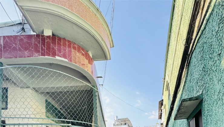 Nhà Nhỏ DIện tích lớn đường Quang Trung, Phường 10, Gò Vấp