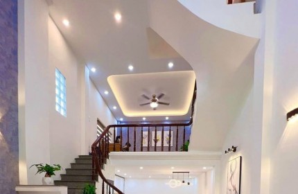 Bán nhà phố Trương Định, 42m2 x 6 tầng,lô góc,  ô tô, kinh doanh, 7,5 tỷ