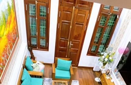 Bán Nhà Đẹp Nguyễn Văn Cừ 72m x 5T, Hạ Chào Còn 9,1 Tỷ