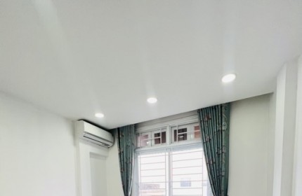 Bán nhà Chính Kinh 30m2 . 5 tầng 3,15 tỷ