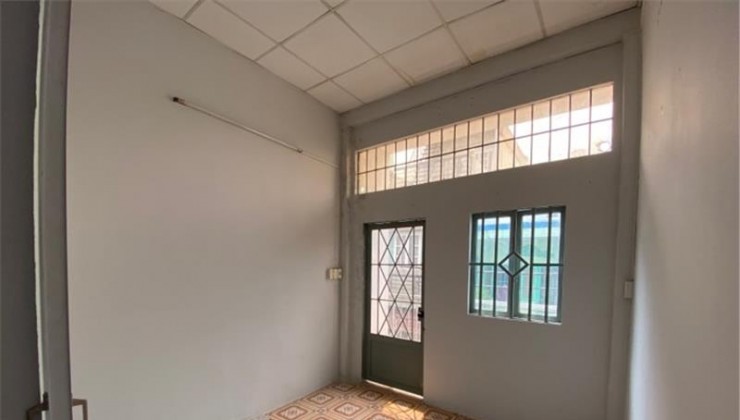 Bán Nhà Phường 10, Quận 6. DT 30m2x2 tầng (3x 10). Giá 4.3 tỷ TL