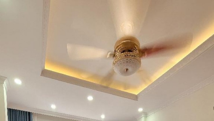 Nhà Kim giang dt 55m2 x5 tầng,ngõ oto,giá chào 4,85 tỷ,mới,đẹp