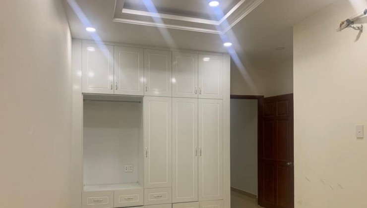 Chính chủ cần tiền bán gấp nhà 4 tầng BTCT ngay Đinh Bộ Lĩnh 52m2 giá chỉ 6 tỷ 600 thương lượng