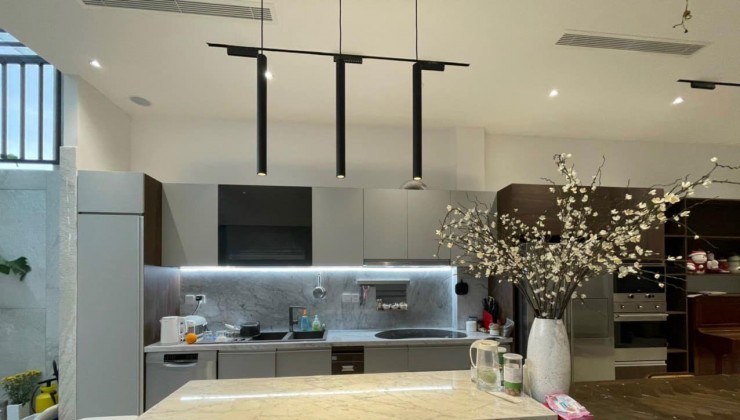 BÁN NHÀ PHỐ THỔ CƯ QUẬN 9 _ 95 m2 đất ( 5,5 x 17,3 ) _ MẶT TIỀN KINH