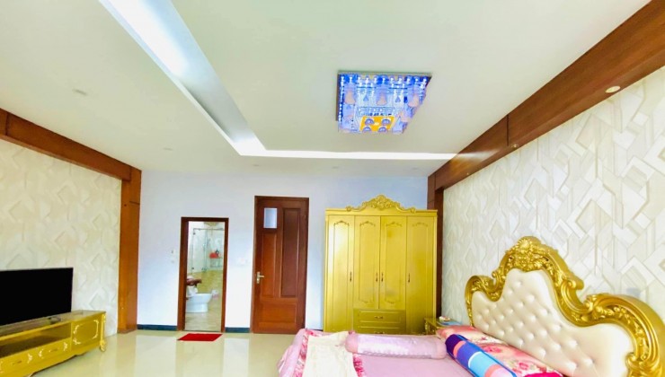Bán nhà mặt Phố Trần Đại Nghĩa Kéo dài kinh doanh đỉnh 45m2 5 tầng LH 0384679858