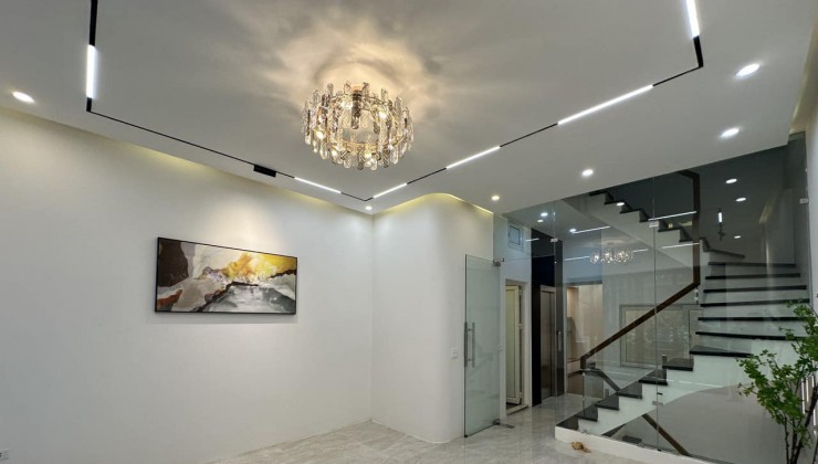 Nhà đẹp Lê Trọng Tấn, Thanh Xuân, Phân Lô, Ô Tô Tránh, 100m2, MT: 5m. Giá 13,5 tỷ