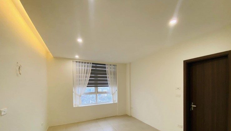 CHÍNH CHỦ BÁN NHÀ C18 LẠC LONG QUÂN TẦNG 18 LÔ GÓC VIEW HỒ 3 PN, 3WC, GIÁ THỎA THUẬN