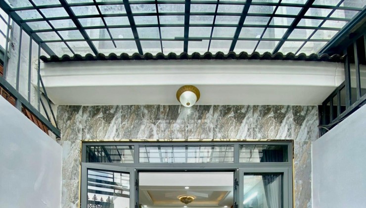 ngay Thị trấn Nhà Bè Bán nhà 2  mặt tiền 6.2 tỷ 70m2 thiết kế lệch tầng nội thất cao cấp hẻm trước xe tải, hẻm sau ba gác
