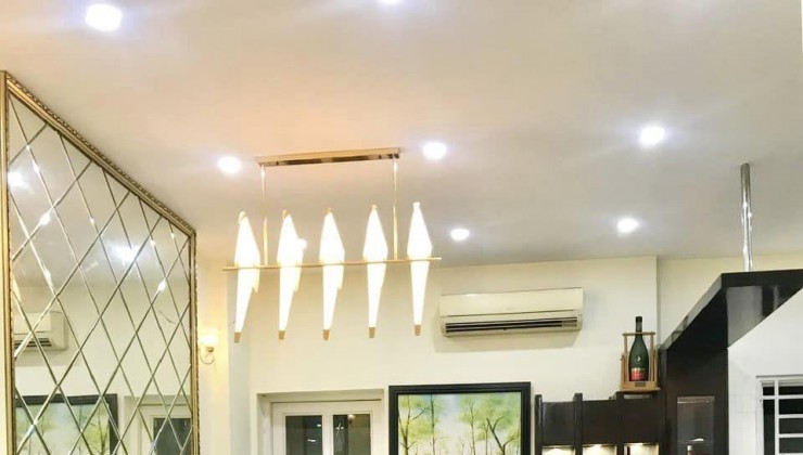 Bán Nhà Đường Phạm Văn Đồng, Thủ Đức, DT 79M2, 3T, HXH Tránh, Giá Chỉ Hơn 6 Tỷ, Sổ Sang Tên Ngay