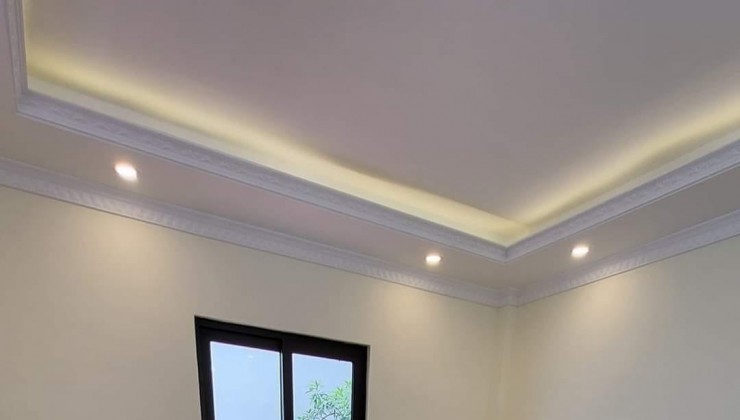 Cổ Linh, Long Biên nhà mới 4 tầng 52m, ngõ oto, gần AEON, ở thoáng sáng, tiện ích 5 tỷ 8