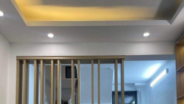 Bán nhà ngõ 63 Trần Quốc Vượng, Cầu Giấy, 35m2, 5 tầng, 2 mặt thoáng, nội thất, giá 4.95 tỷ