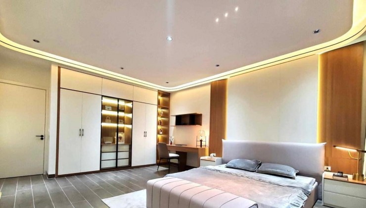 BÁN NHÀ PHÂN LÔ OTO VÀO NHÀ CẦU GIẤY DT 48\62M2 x 5T MT4,35M SÁT PHỐ CHỈ 11,7 TỶ
