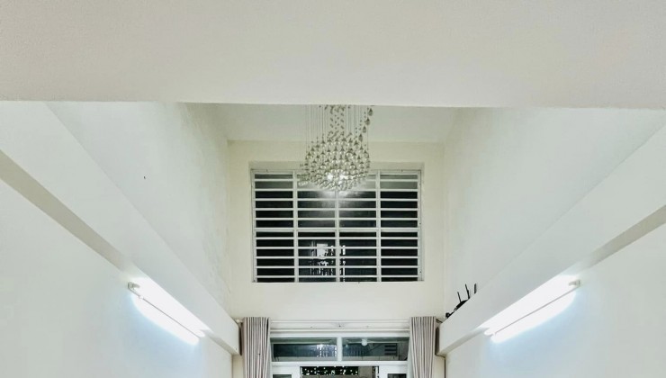 Thanh Vu  - Nguyễn Văn Trỗi - 50m2 - Nở Hậu Đẹp - 3 Tầng , 4 PN  -Giá  5.590 Tỷ.