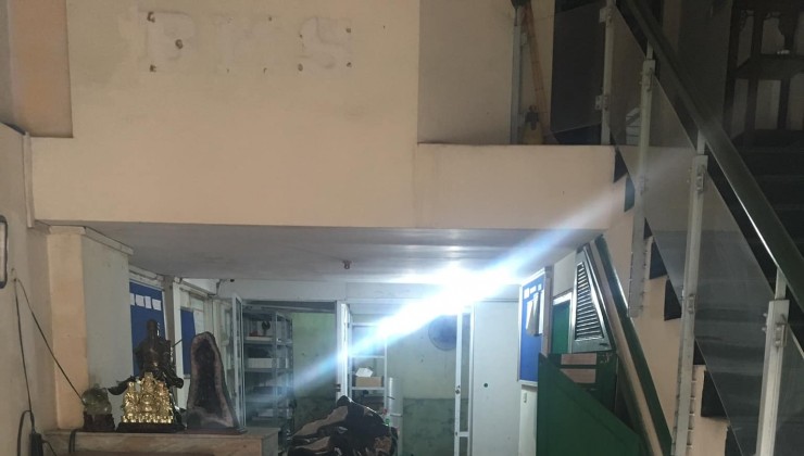 Cho thuê nhà ngõ ô tô tránh Thái thịnh - đống đa - 70m - 7 tầng - 7 ngủ - 28 triệu/tháng (có thương lượng) LH 0936397767