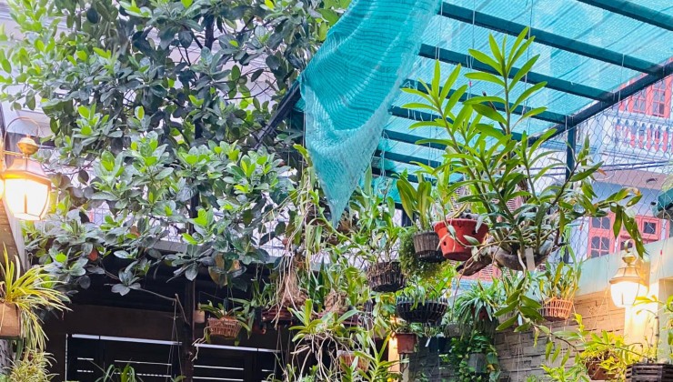 Bán nhà vườn đẹp ở sướng, phố Trịnh Công Sơn, Quận Tây Hồ.