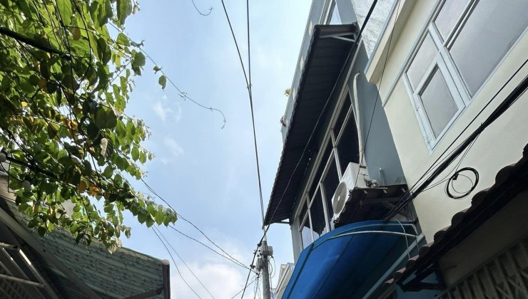 PHƯỜNG TÂN QUY QUẬN 7..60M RA ĐƯỜNG SỐ 77 140M2.. NGANG 5.61..NỞ HẬU 7.65M..DÀI 21.5M