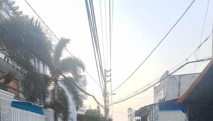 NHÀ MỚI Ở NGAY ĐỖ XUÂN HỢP, P. PHƯỚC LONG B  Q9 CHỈ 55 TR/m2