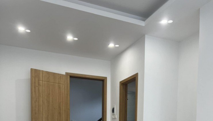 CHO THUÊ NHÀ NGÕ THỊNH HÀO 1, 6 TẦNG, DT SÀN 25M2 - CÓ THANG MÁY - Ở, VP, KD CÁC MÔ HÌNH ĐỀU ĐỈNH, GIÁ 20 TRIỆU/THÁNG LH ngay 0936397767