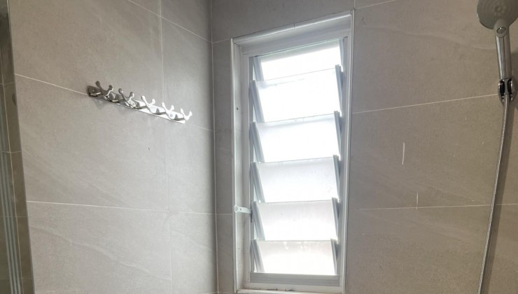 CHO THUÊ NHÀ NGÕ THỊNH HÀO 1, 6 TẦNG, DT SÀN 25M2 - CÓ THANG MÁY - Ở, VP, KD CÁC MÔ HÌNH ĐỀU ĐỈNH, GIÁ 20 TRIỆU/THÁNG LH ngay 0936397767
