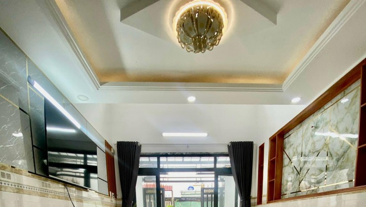 Bán nhà 2  mặt tiền 6.2 tỷ 70m2 thiết kế lệch tầng nội thất cao cấp ngay Thị trấn Nhà Bè