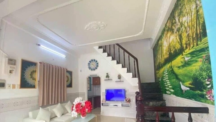 Nhà 3 tầng - 26m2 ( 4 x 7 ) Quang Trung - P10 - GV - Giá chỉ 2.85 tỷ. 
Nhà mặt tiền hẻm HXH THÔNG.