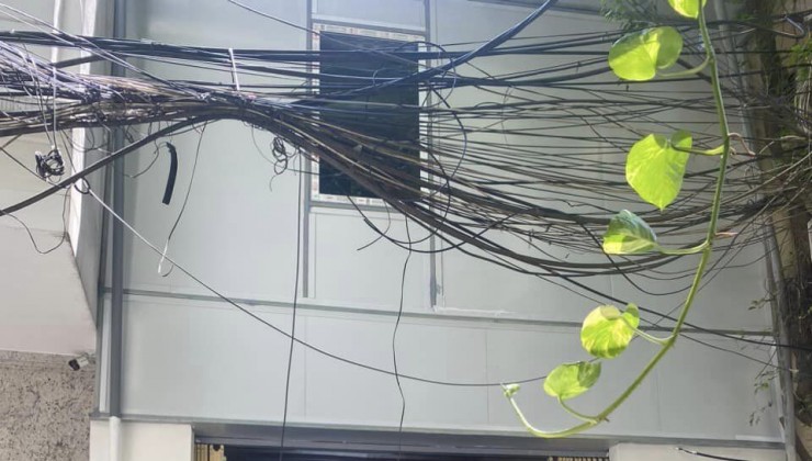 Chính chủ cần cho thuê nhà mặt ngõ oto Trần Quang Diệu-Đống Đa 45m2 x 2 tầng , giá 11tr / tháng - 0934688687