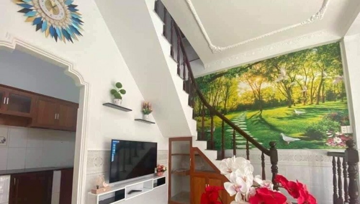Nhà 3 tầng - 26m2 ( 4 x 7 ) Quang Trung - P10 - GV - Giá chỉ 2.85 tỷ. 
Nhà mặt tiền hẻm HXH THÔNG.