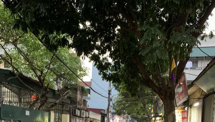 Bán nhà 31m2, 3,2 tỷ 4 tầng dân xây cực đẹp ngõ oto tại Thạch Bàn, Long Biên, Hà Nội