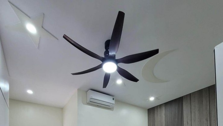 ► Mặt Tiền Tiểu La 80m2 ngang 5, 3 tầng mới đẹp KD