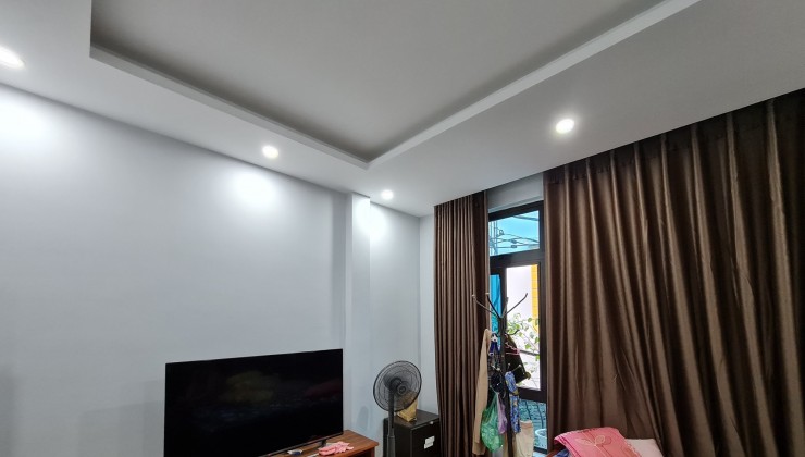 Bán nhà Minh Khai , cơ hội có 102 , 51m2 , 5,1 tỷ , Nhà dân xây chắc chắn , tiện ra ô tô