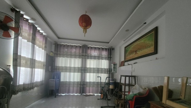 Siêu phẩm: Nhà mặt tiền Trịnh Hoài Đức, Hiệp Phú Thủ Đức, 90m2, chỉ hơn 9 tỷ.