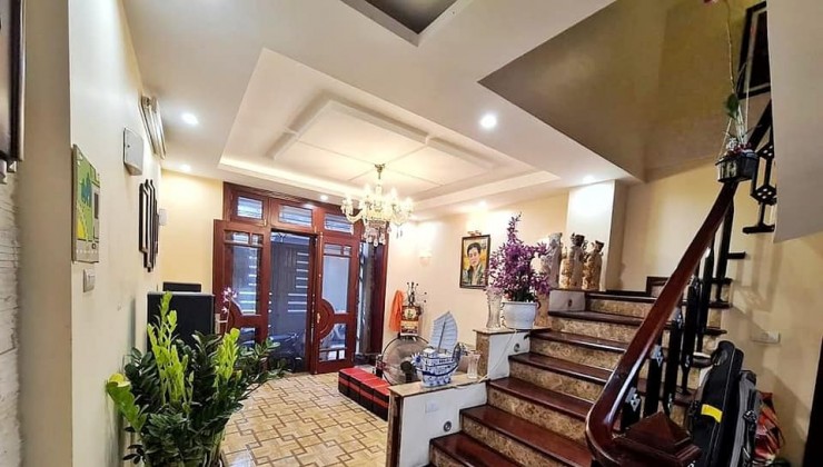 BÁN NHÀ LẠC LONG QUÂN TÂY HỒ– 50M RA HỒ- KINH DOANH HOMESTAY, ÔTÔ,–DT 60M2/4TxMT 7.2M– GIÁ 13 TỶ